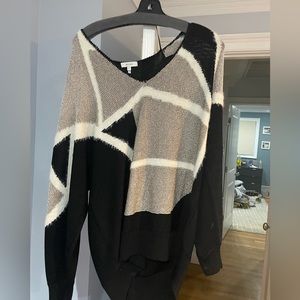 Beautiful sweater worn once